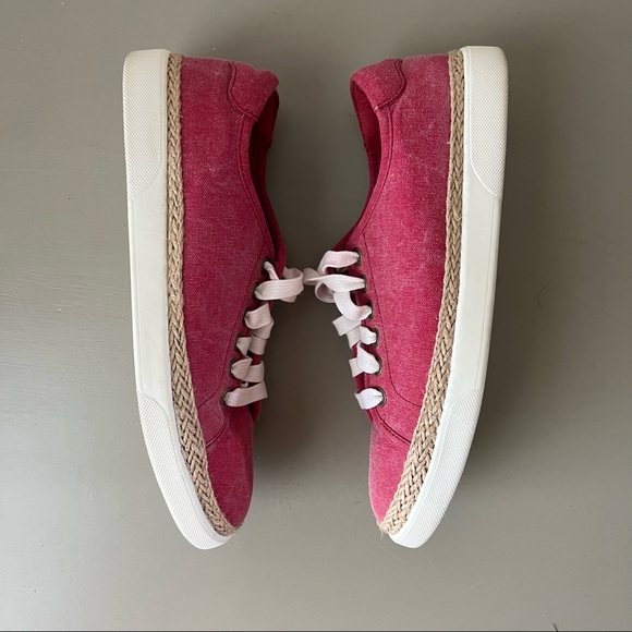 Vionic Hattie Red Sneakers size 7 - Picture 4 of 8